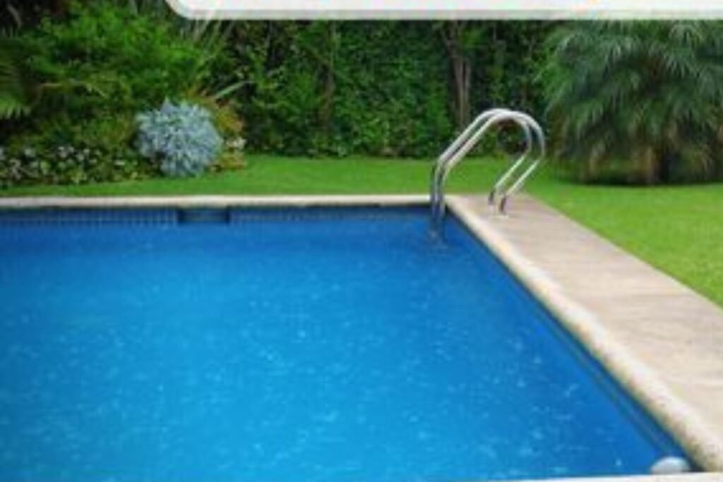 hvordan sjokk klore basseng